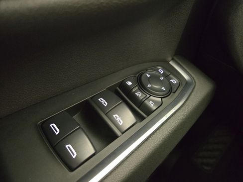 Used 2025 Chevrolet Silverado 3500 High Country w/ Technology Package image 28