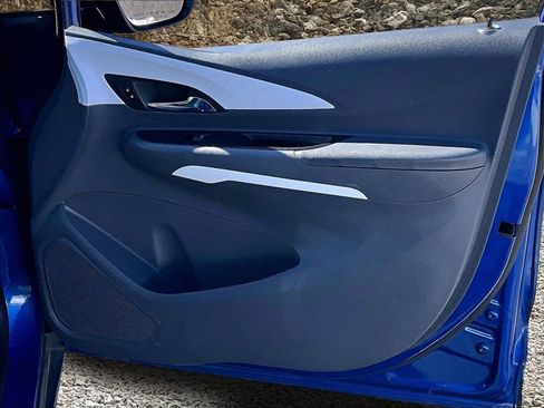 Used 2017 Chevrolet Bolt LT image 21