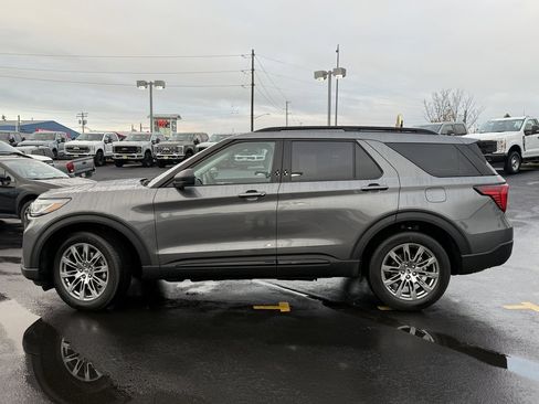 New 2026 Ford Explorer Active w/ Active Comfort Package image 13