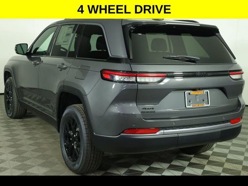 New 2026 Jeep Grand Cherokee Altitude AWD/4WD image 6