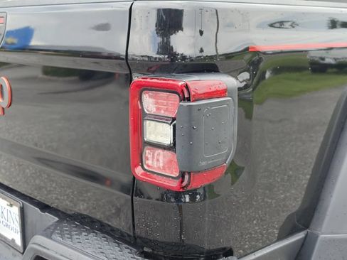 Used 2023 Jeep Gladiator Mojave w/ LED Lighting Group AWD/4WD image 14
