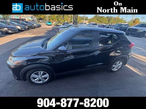 Used 2024 Nissan Kicks S FWD image 2