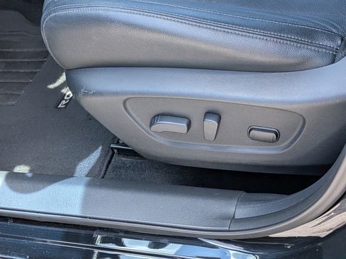 Used 2017 Nissan Rogue SL w/ SL Premium Package FWD image 21