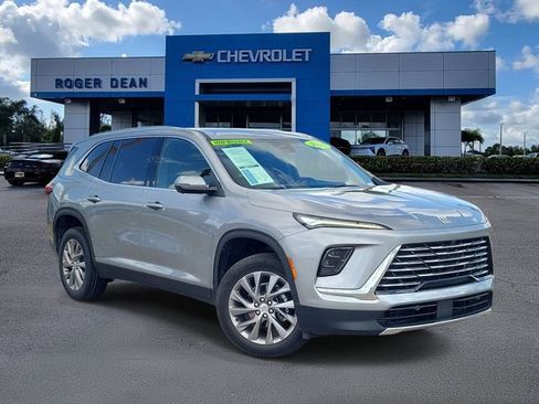 Certified 2025 Buick Enclave Preferred FWD image 1