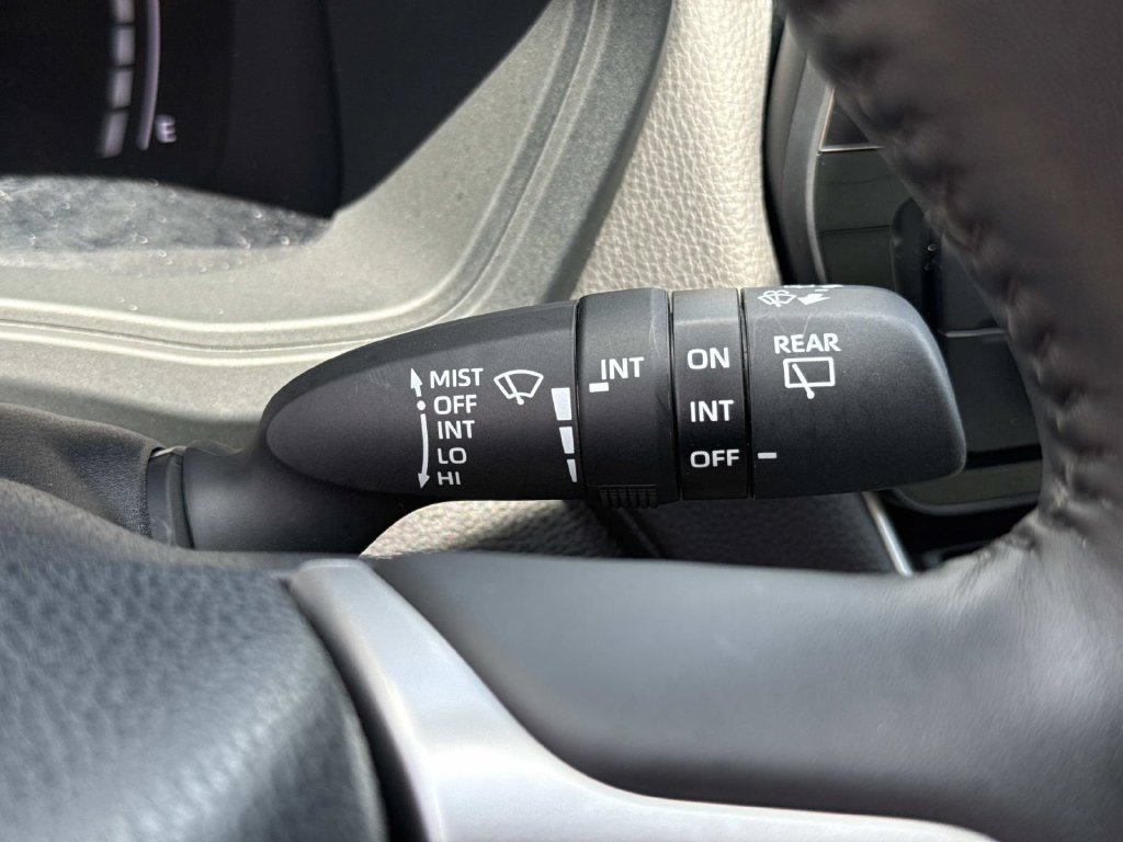 Used 2025 Toyota Grand Highlander FWD image 37