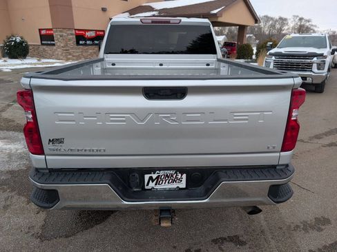 Used 2023 Chevrolet Silverado 2500 LT image 8