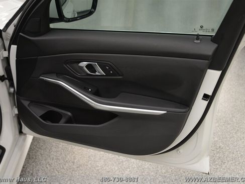 Used 2024 BMW 330i Sedan w/ Convenience Package RWD image 42