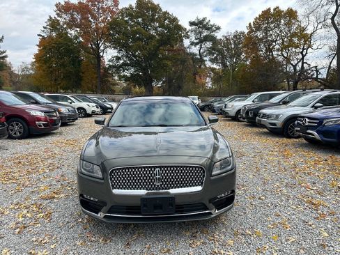 Used 2017 Lincoln Continental Select w/ Climate Package image 2
