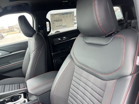 New 2026 Ford Explorer ST-Line w/ ST-Line Street Pack AWD/4WD image 25