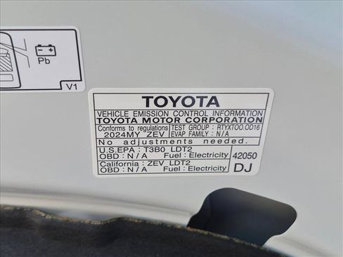 Used 2024 Toyota bZ4X FWD w/ Weather Package image 23
