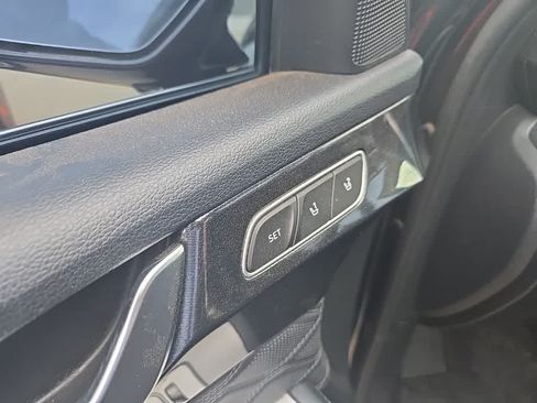 Used 2020 Hyundai Palisade Limited FWD image 11