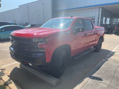 Used 2021 Chevrolet Silverado 1500 LT Trail Boss w/ Convenience Package II AWD/4WD image 1