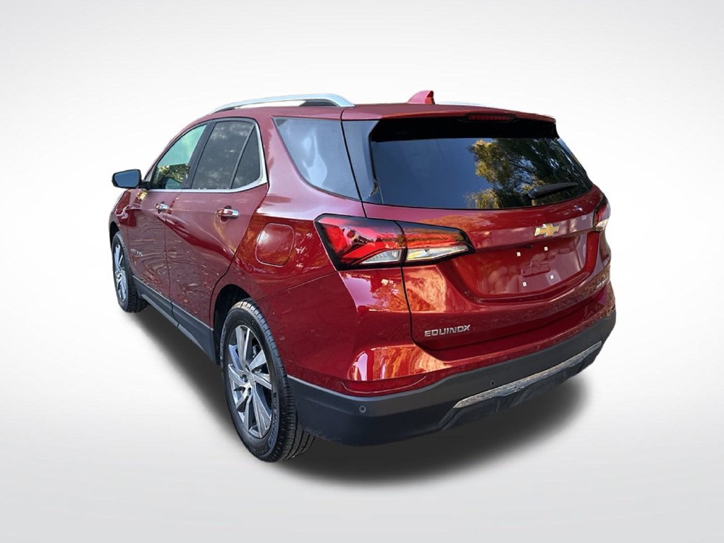 Used 2024 Chevrolet Equinox Premier FWD image 3