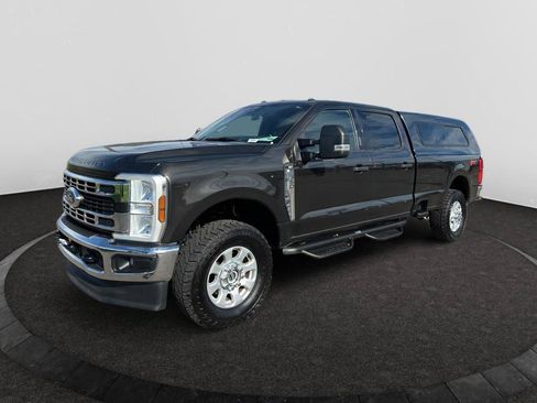 Used 2024 Ford F350 XLT w/ FX4 Off-Road Package AWD/4WD image 2