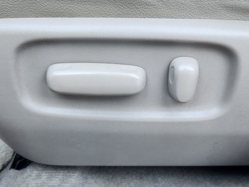 Used 2008 Toyota RAV4 Limited image 13