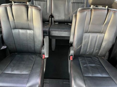 Used 2019 Dodge Grand Caravan GT image 16