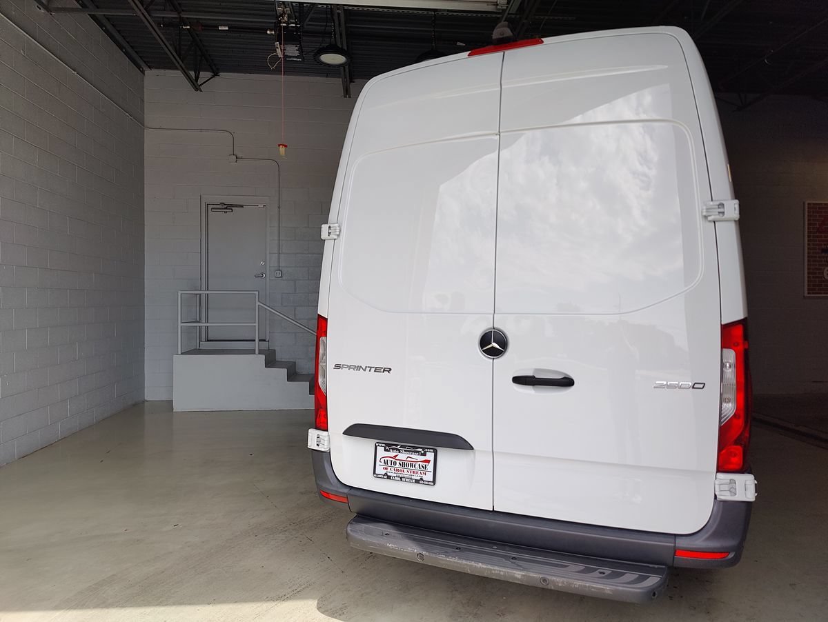 Used 2023 Mercedes-Benz Sprinter 2500 image 7