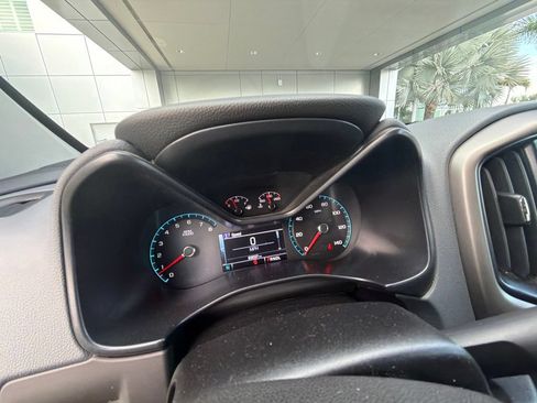 Used 2017 Chevrolet Colorado Z71 AWD/4WD image 7