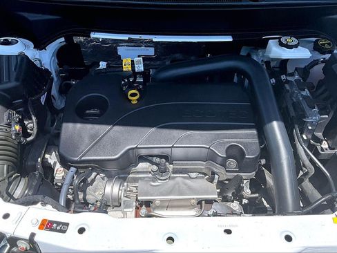 Used 2026 Chevrolet Equinox LT FWD image 10