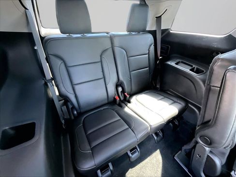 Used 2017 GMC Acadia SLT FWD image 29