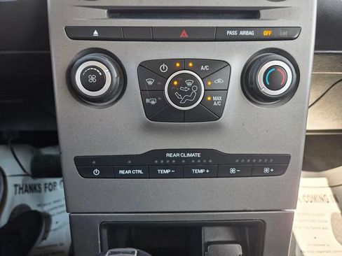 Used 2018 Ford Flex SE FWD image 26