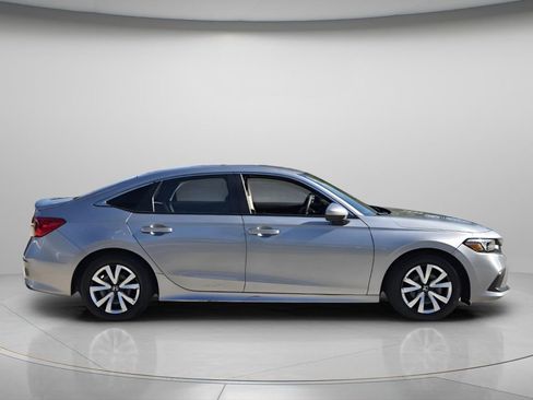 Used 2023 Honda Civic LX image 3