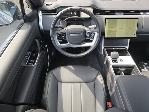 New 2025 Land Rover Range Rover SE image 31