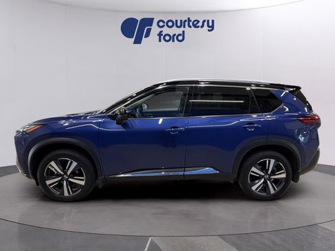 Used 2021 Nissan Rogue Platinum image 4