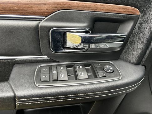 Used 2015 RAM 1500 Laramie w/ Convenience Group image 17