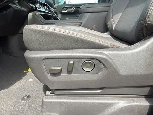 New 2026 GMC Sierra 2500 AT4 w/ Technology Package AWD/4WD image 21