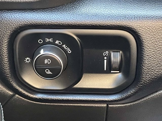 Used 2022 RAM 2500 Big Horn w/ Level 1 Equipment Group AWD/4WD image 17