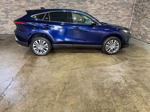 Used 2021 Toyota Venza Limited w/ Advanced Technology Package AWD/4WD image 4