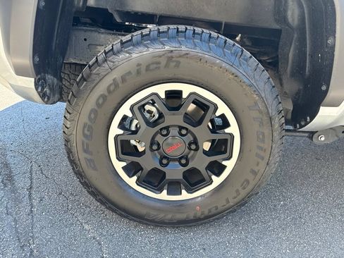 Certified 2026 Toyota Tacoma TRD Off-Road AWD/4WD image 47