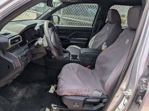 Used 2025 Toyota Tacoma SR5 AWD/4WD image 10