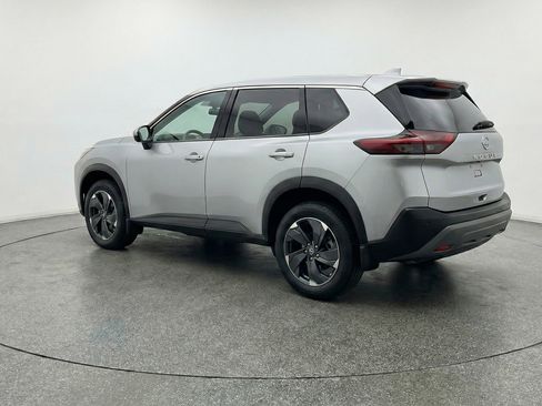 Used 2025 Nissan Rogue SV AWD/4WD image 6