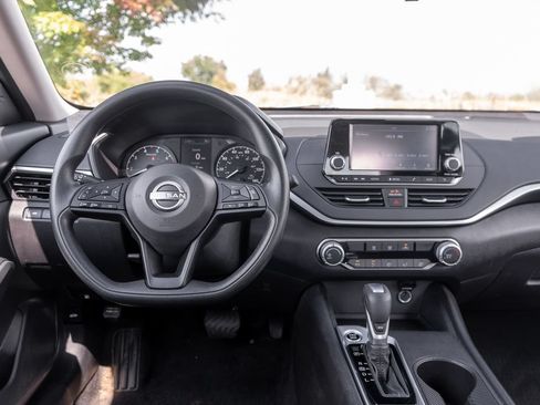 Used 2023 Nissan Altima 2.5 S FWD image 15