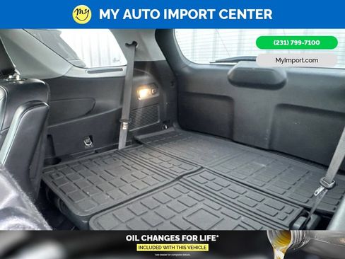 Used 2021 Ford Explorer XLT w/ Equipment Group 202A AWD/4WD image 23