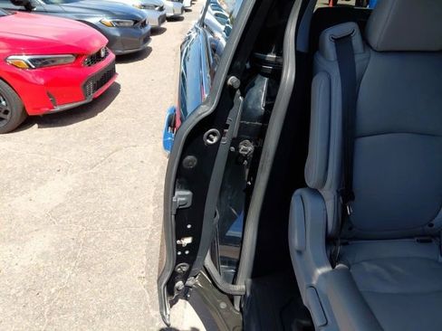 Used 2020 Honda Odyssey Elite image 35