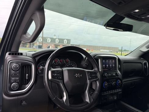Used 2019 Chevrolet Silverado 1500 LT Trail Boss AWD/4WD image 11
