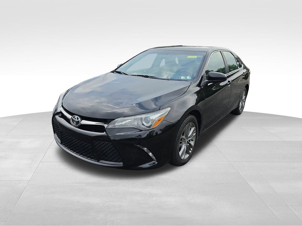 Used 2017 Toyota Camry SE FWD image 3