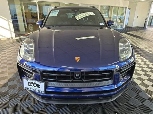 Used 2023 Porsche Macan image 9