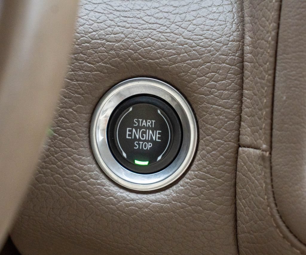 Used 2021 GMC Yukon Denali AWD/4WD image 18