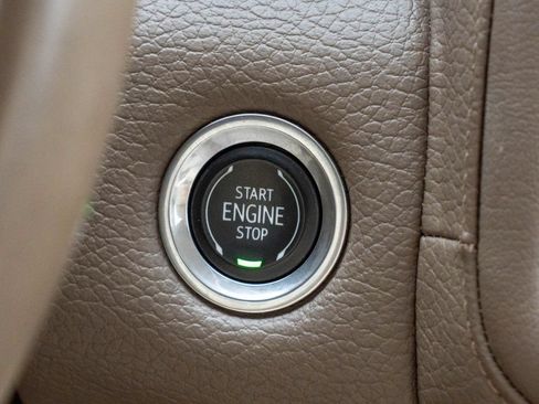 Used 2021 GMC Yukon Denali AWD/4WD image 18