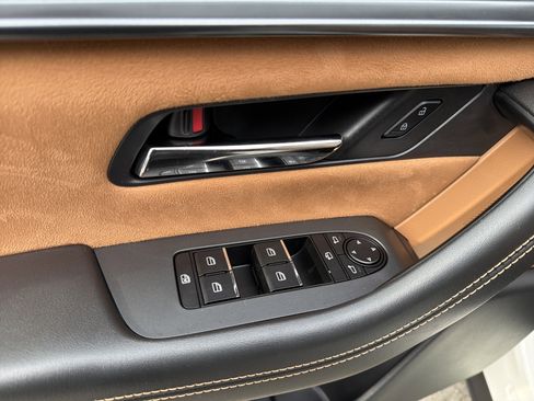 Certified 2025 MAZDA CX-70 3.3 Turbo S w/ Premium Plus image 11