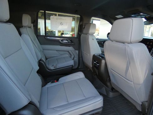 New 2026 GMC Yukon XL Elevation image 16