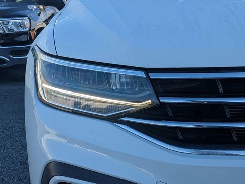 Used 2024 Volkswagen Tiguan SE image 8