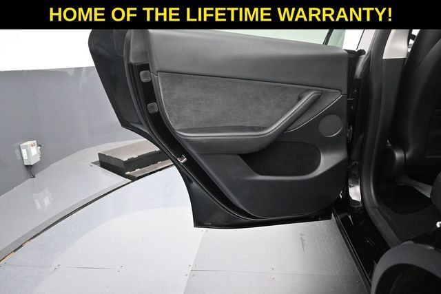 Used 2023 Tesla Model Y Long Range AWD/4WD image 50