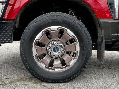 Used 2024 Ford F350 King Ranch w/ FX4 Off-Road Package AWD/4WD image 8