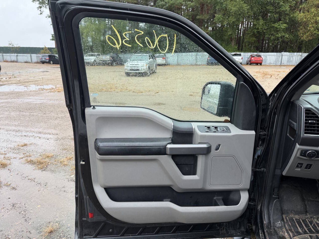 Used 2015 Ford F150 XLT w/ Equipment Group 301A Mid AWD/4WD image 21
