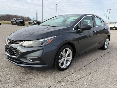 Used 2017 Chevrolet Cruze Premier image 3